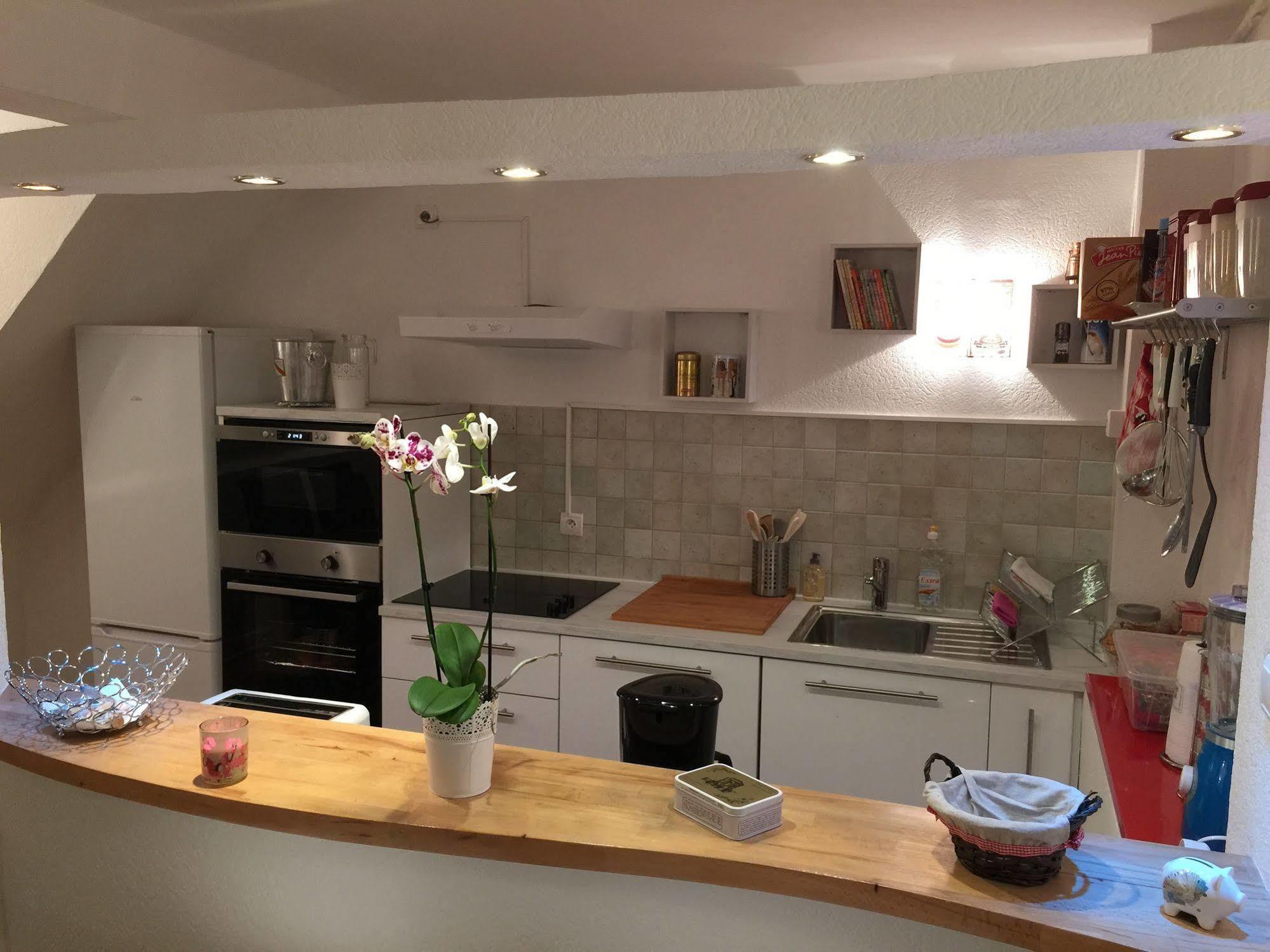 Residence Chez Tante Germaine Страсбург Екстериор снимка